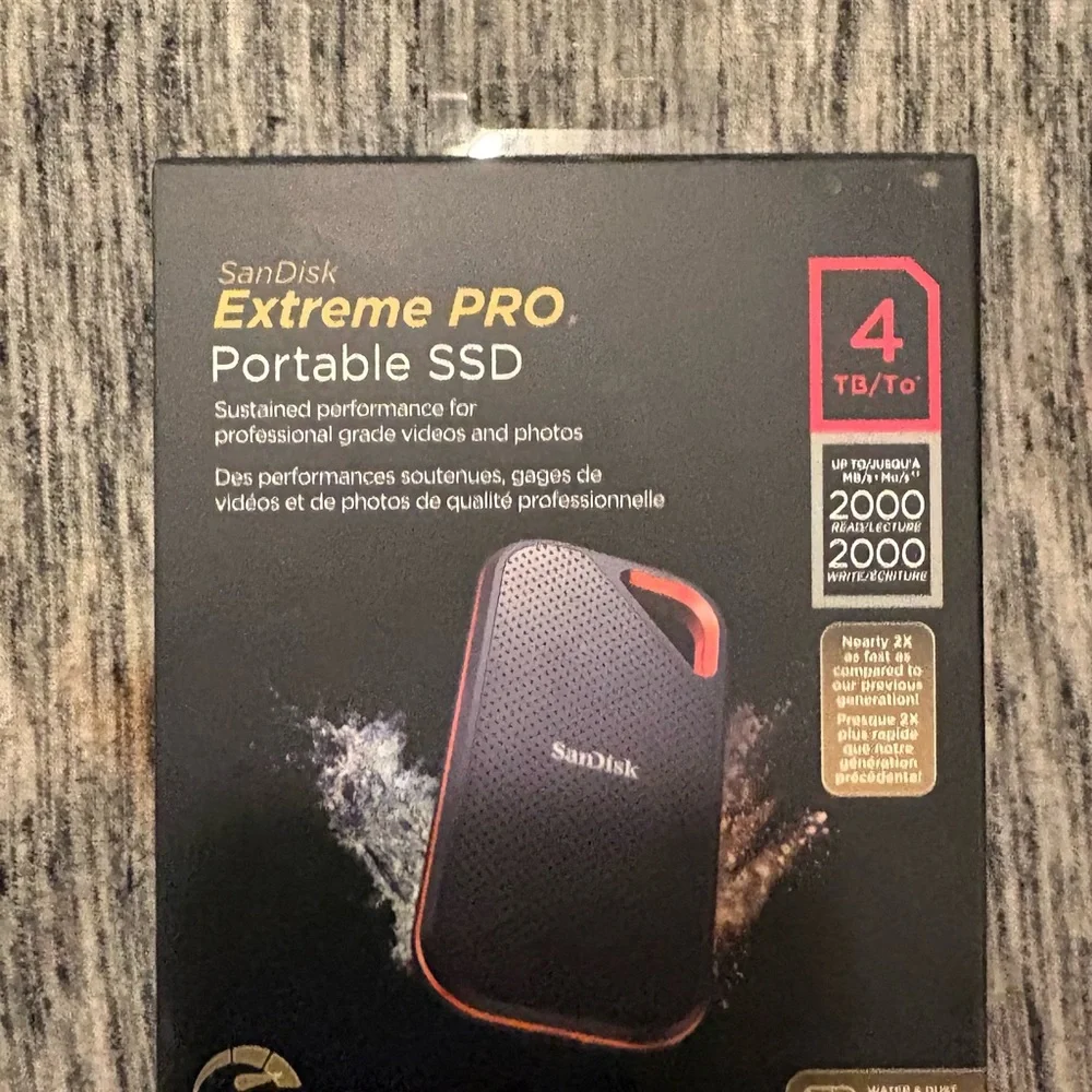 SanDisc Extreme Portable Pro Black and Red SSD 4TB